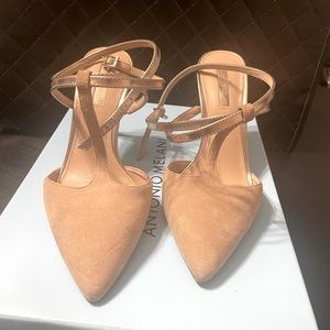 Antonio Melani size 7